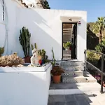 Yoga And Relaxation Retreat In The Heart Of Nature