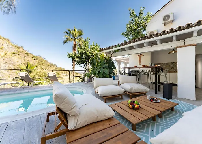 Villa Yoga And Relaxation Retreat In The Heart Of Nature *